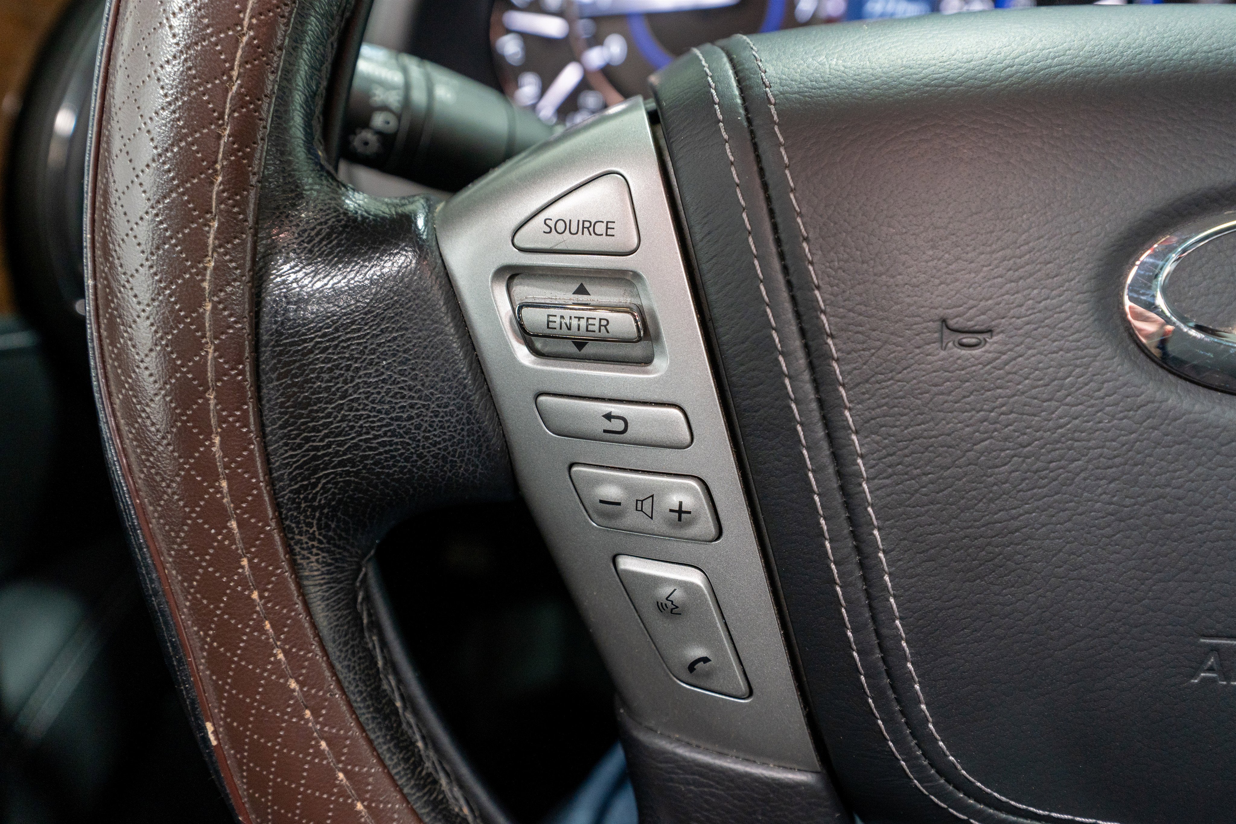 2019 INFINITI QX80 LUXE