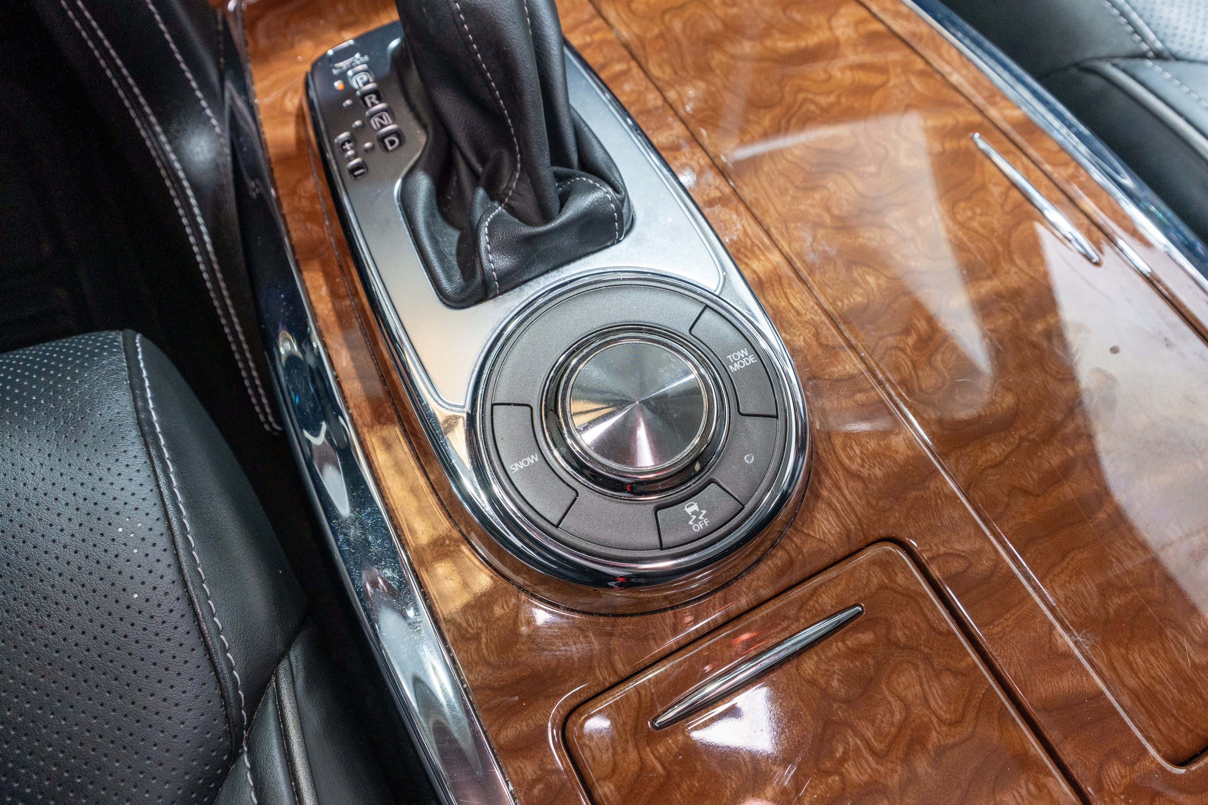 2019 INFINITI QX80 LUXE