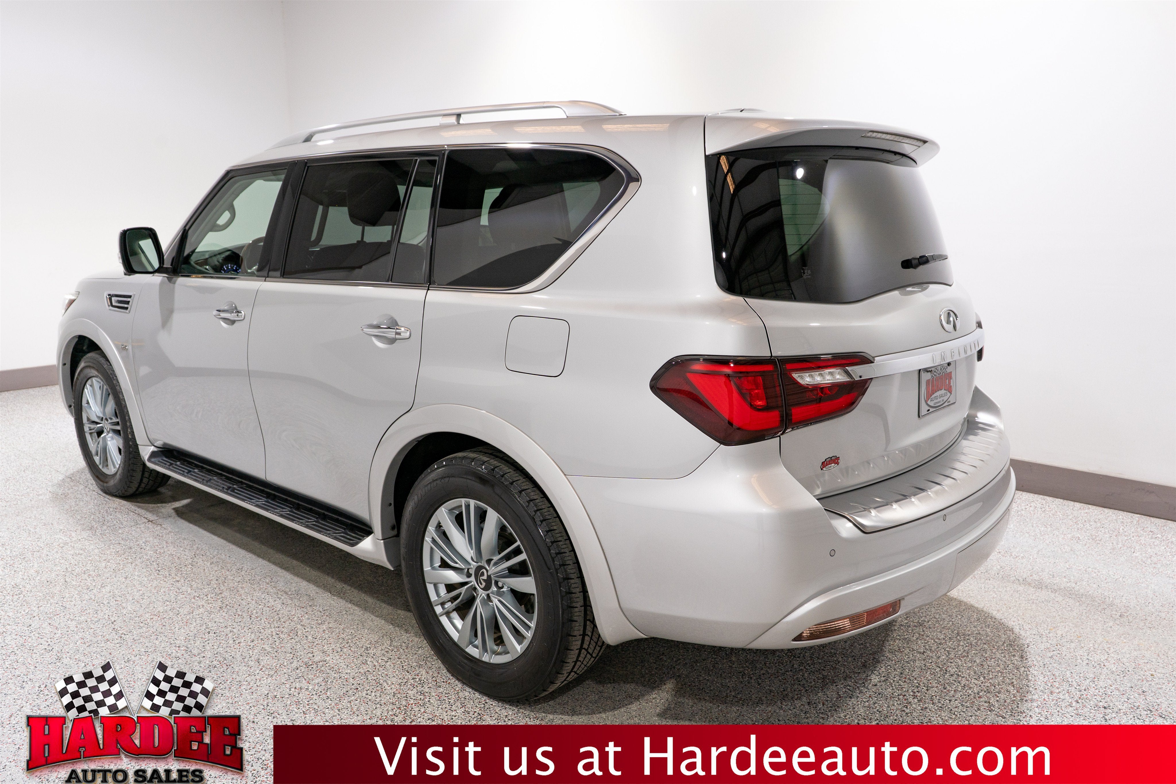 2019 INFINITI QX80 LUXE