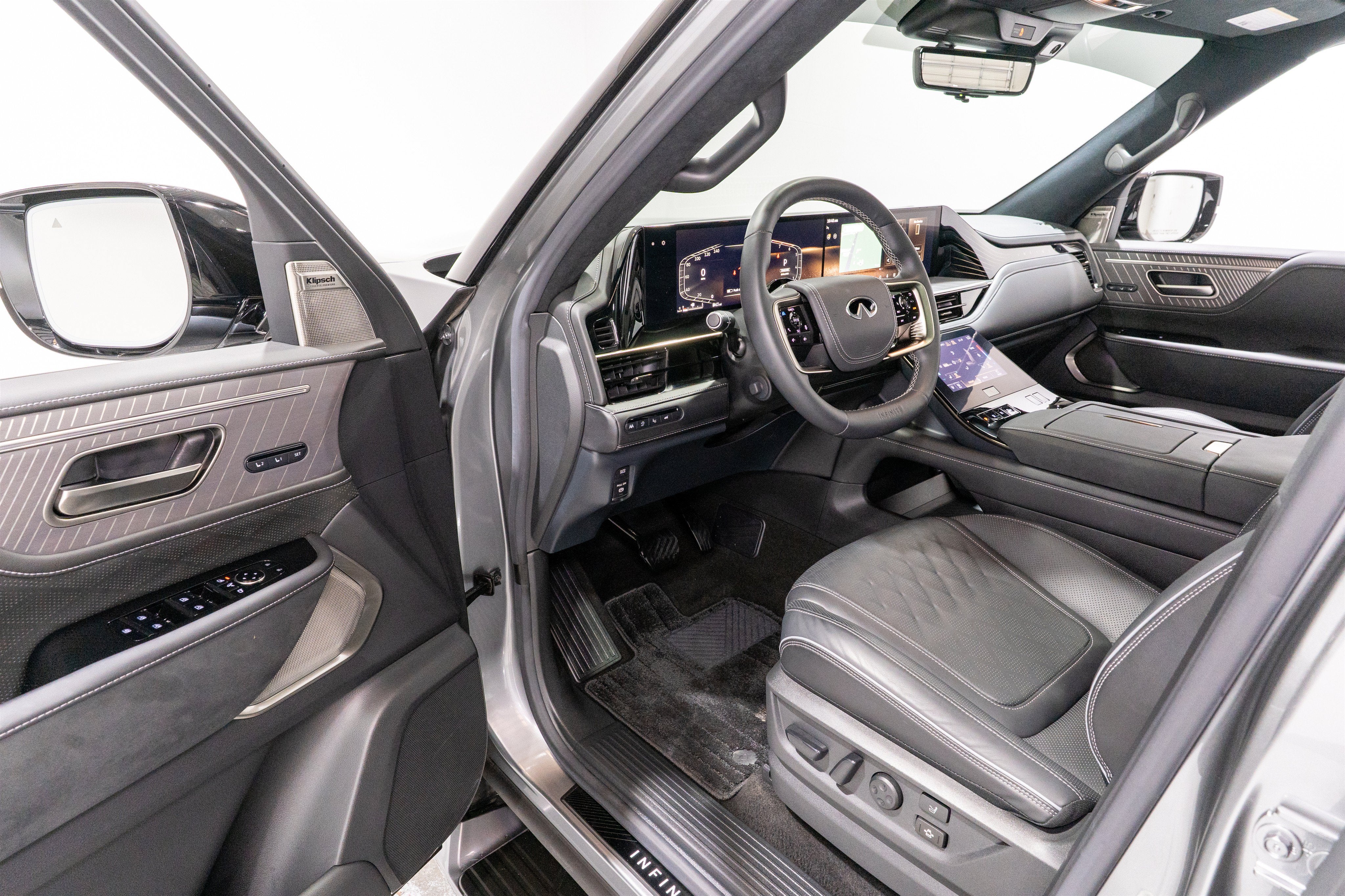 2025 INFINITI QX80 AUTOGRAPH