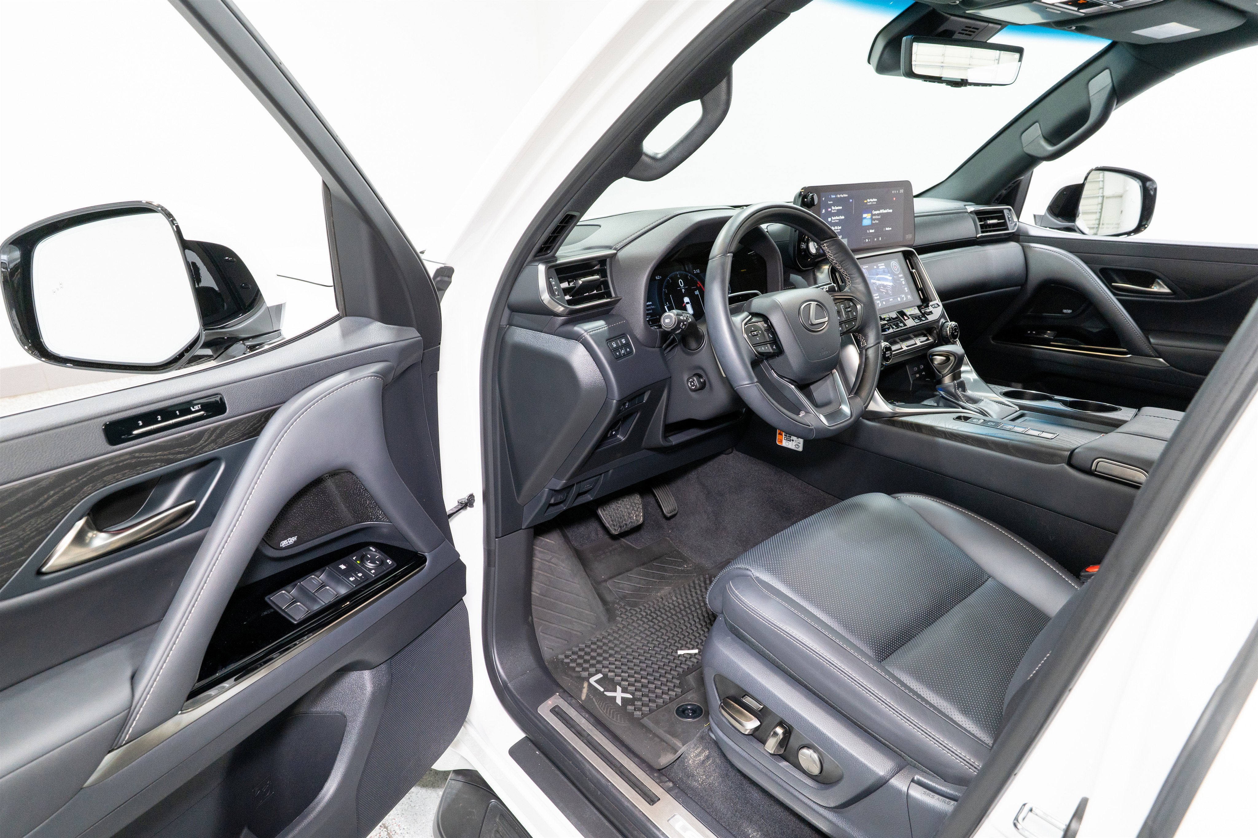 2025 Lexus LX 600 Luxury