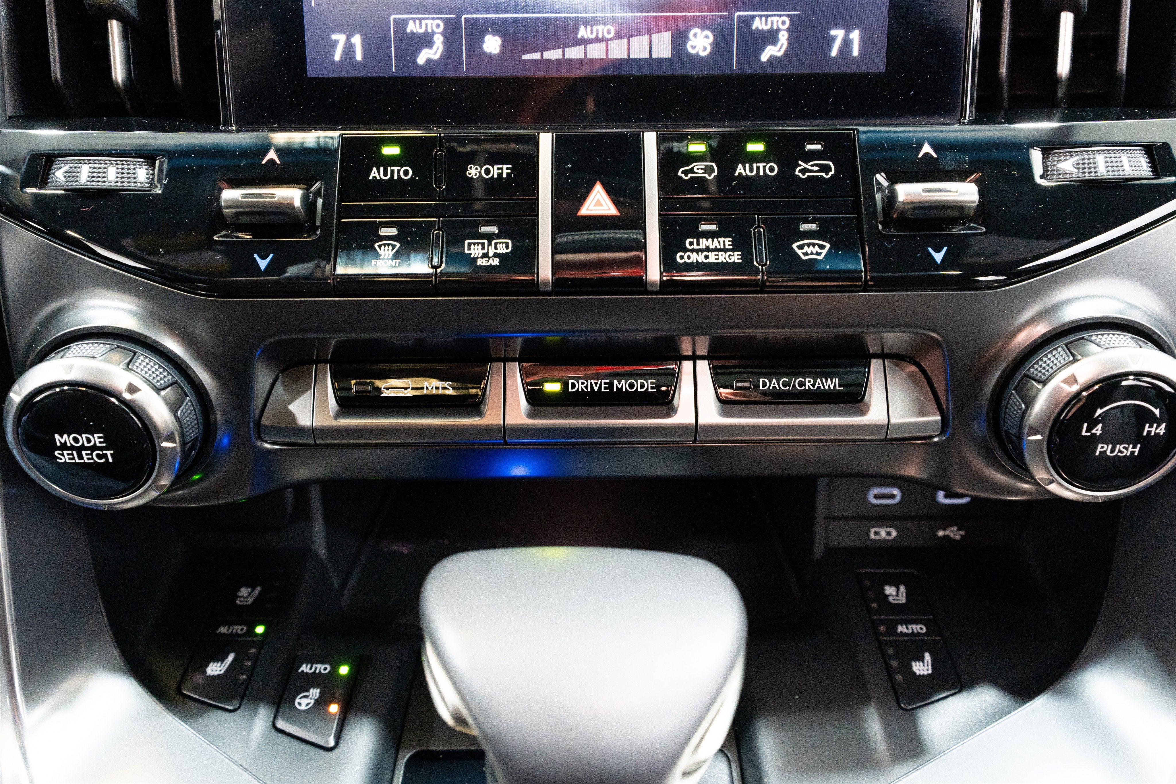 2025 Lexus LX 600 Luxury