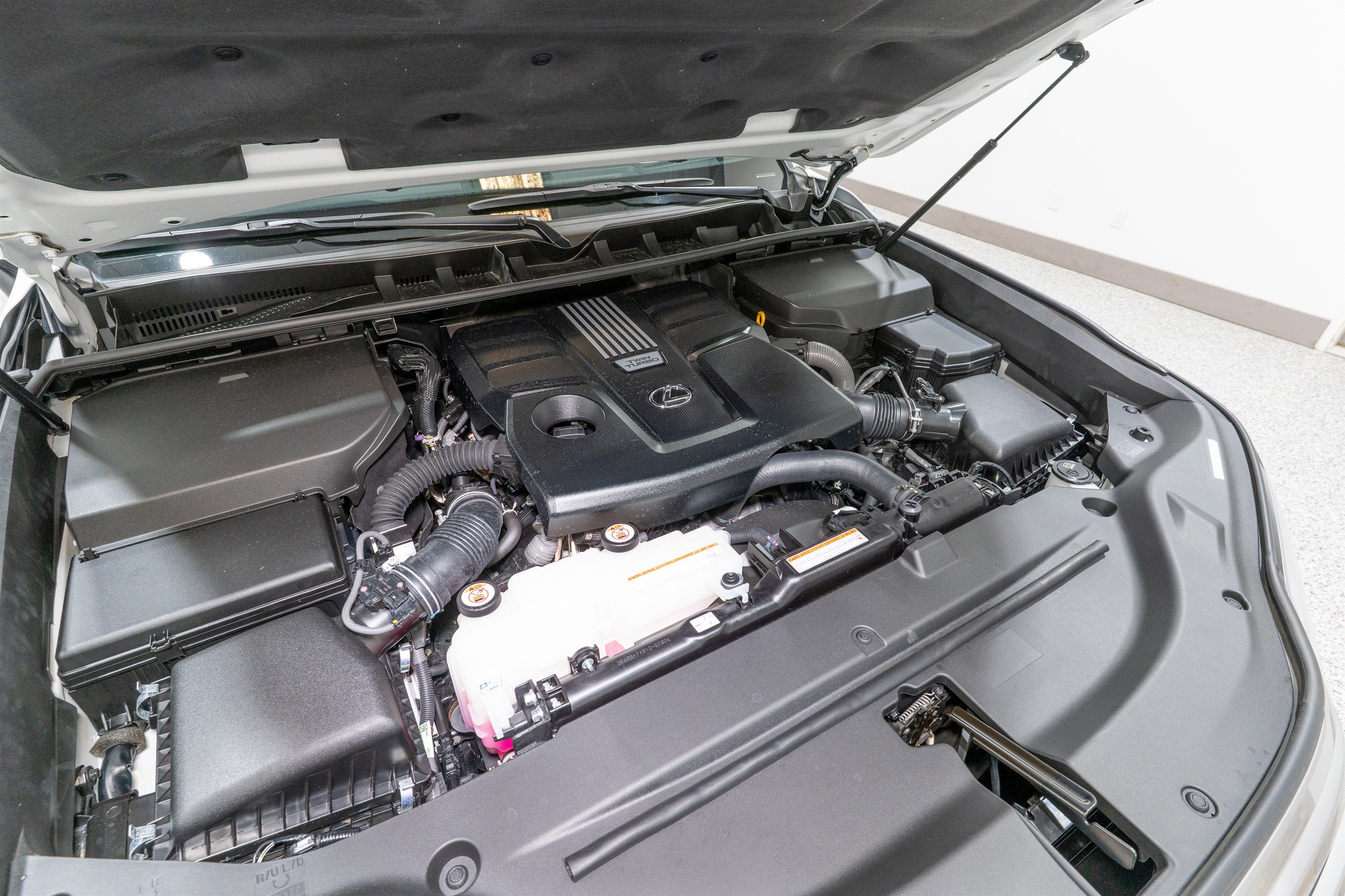 2025 Lexus LX 600 Luxury