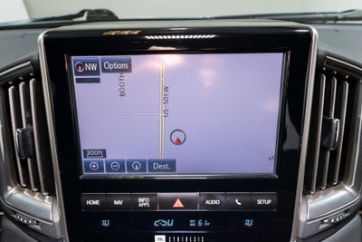 2018 Toyota Land Cruiser Base