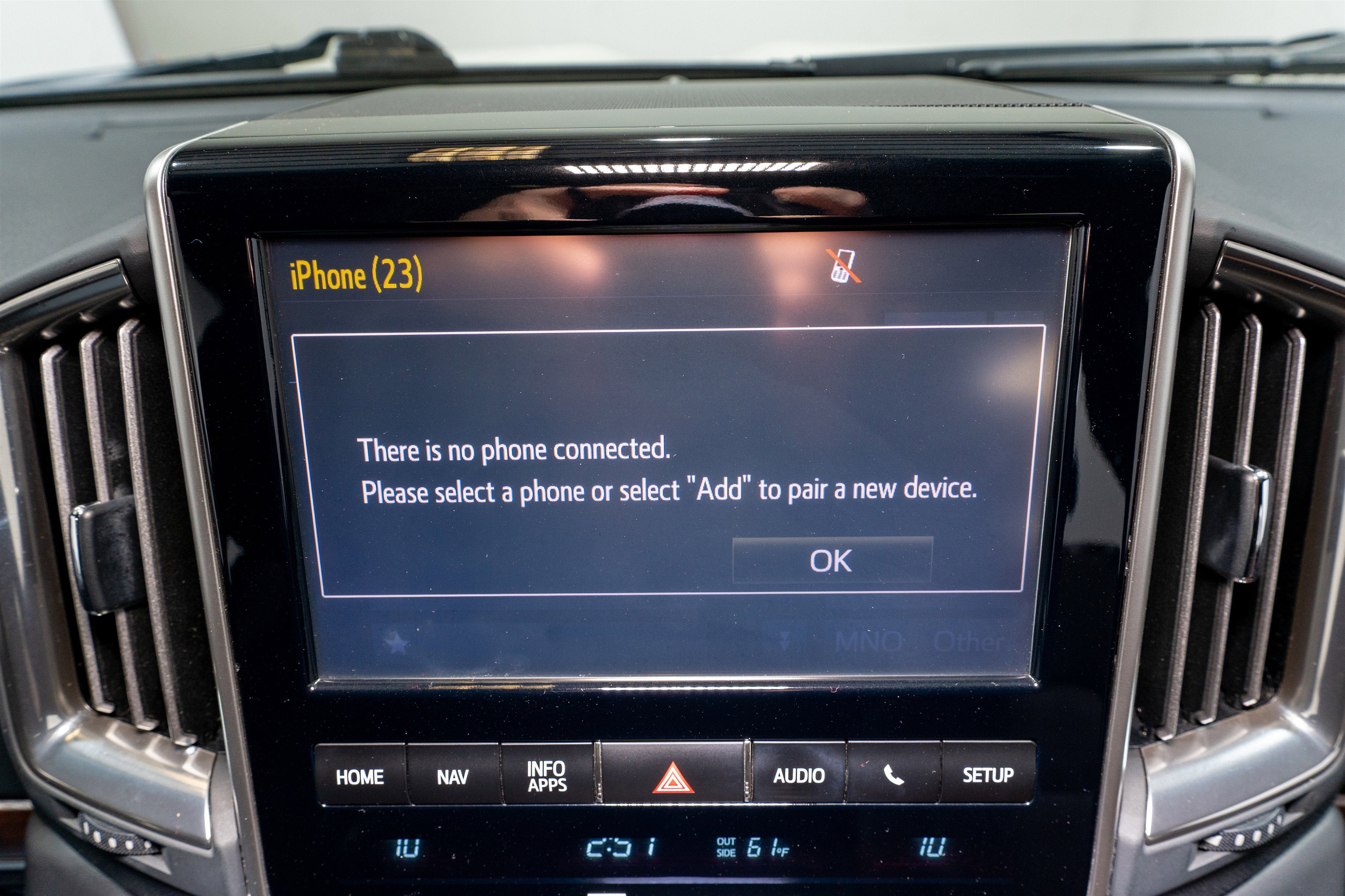 2018 Toyota Land Cruiser Base