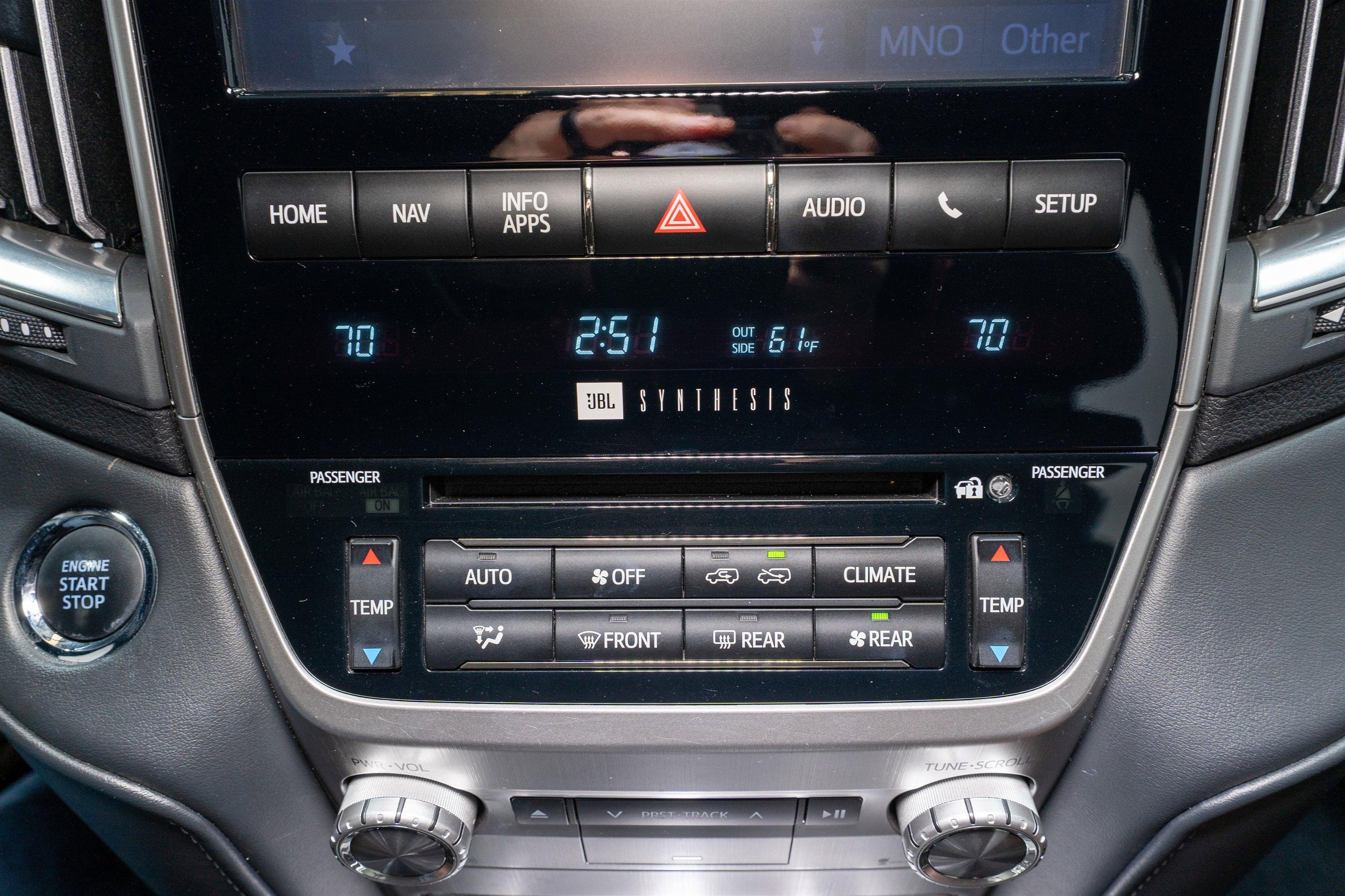 2018 Toyota Land Cruiser Base