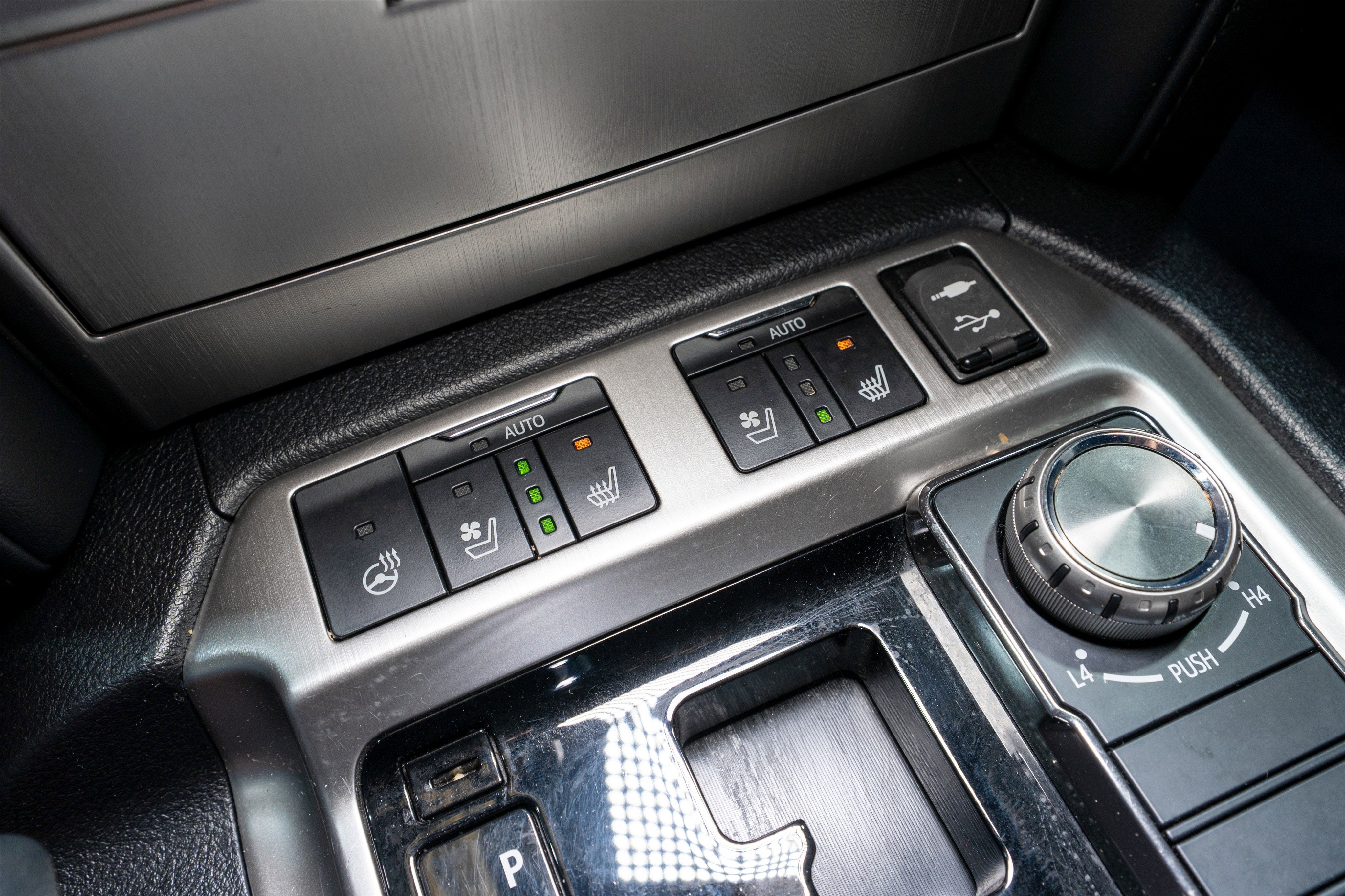 2018 Toyota Land Cruiser Base