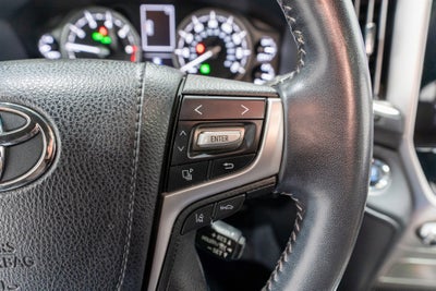 2018 Toyota Land Cruiser Base