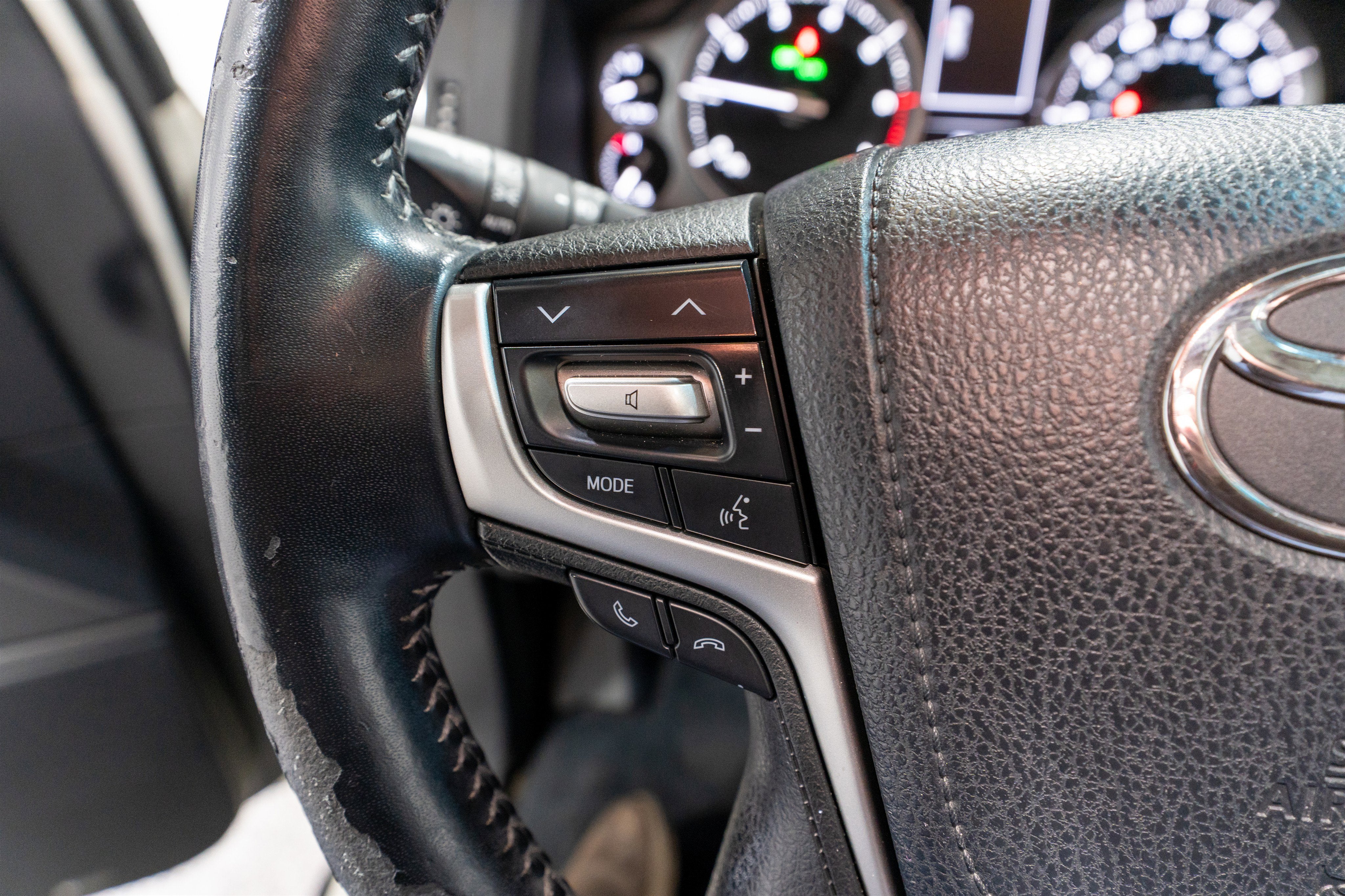 2018 Toyota Land Cruiser Base