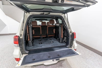 2018 Toyota Land Cruiser Base