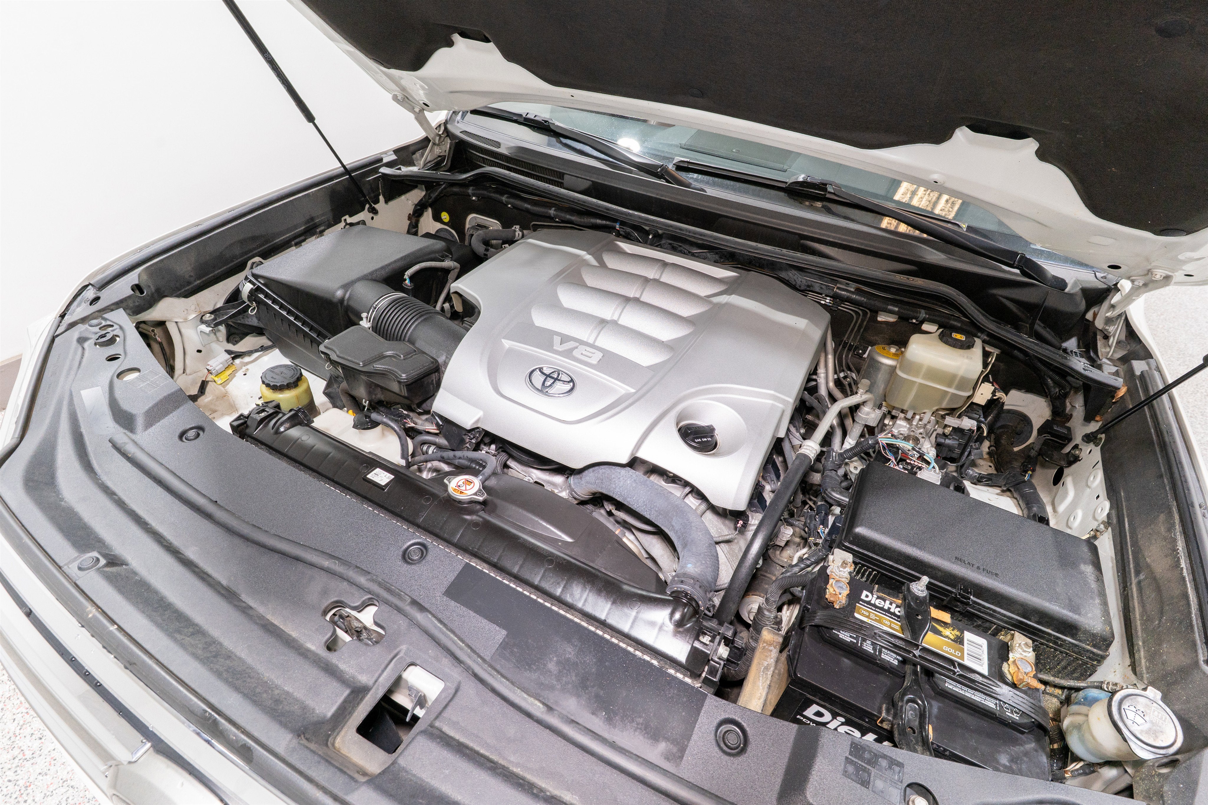 2018 Toyota Land Cruiser Base