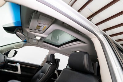 2016 Toyota Land Cruiser Base