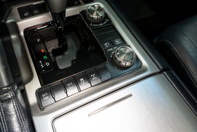 2016 Toyota Land Cruiser Base