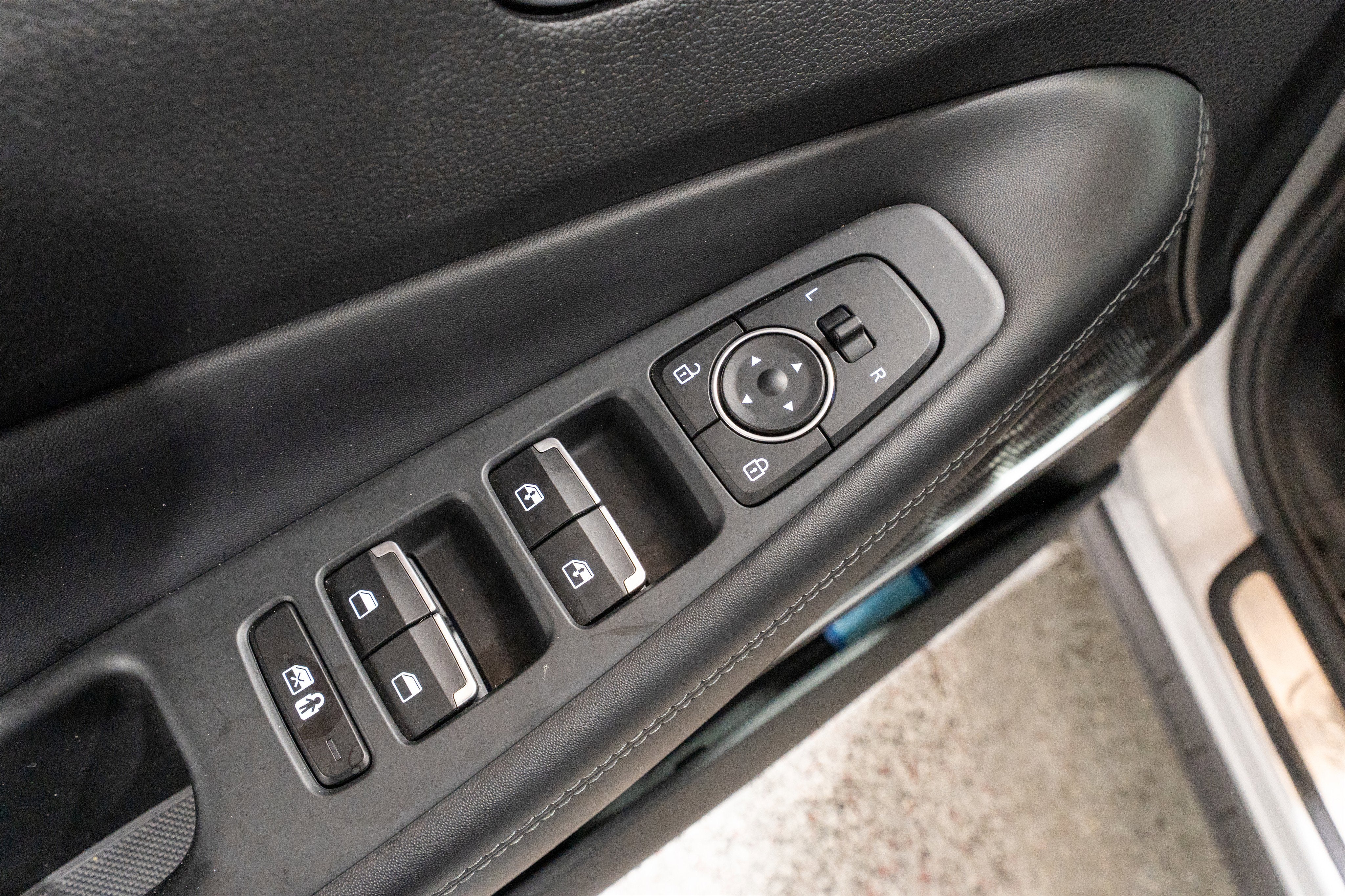 2022 Hyundai Santa Fe Hybrid SEL Premium