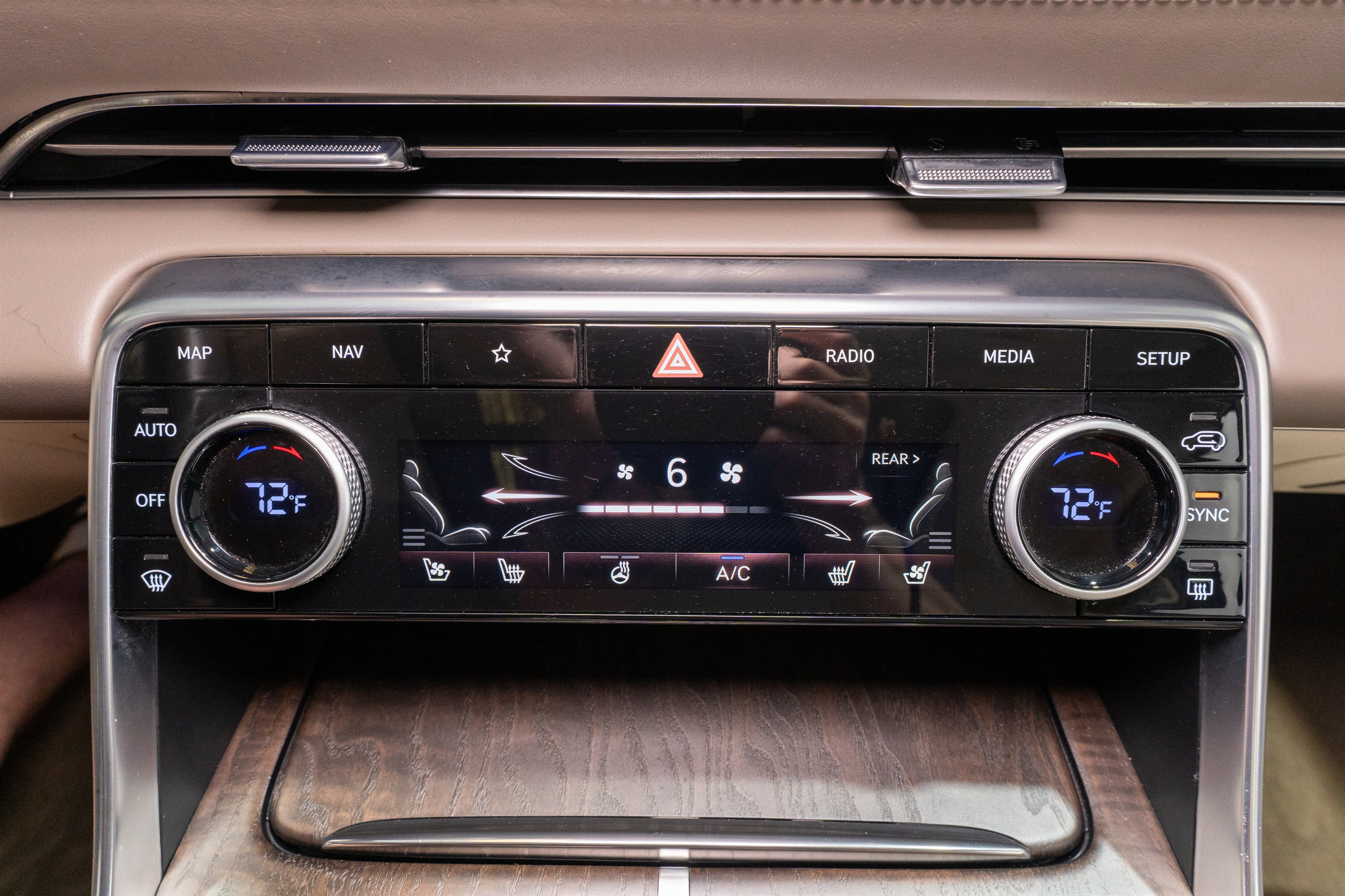 2023 Genesis GV80 Advanced +