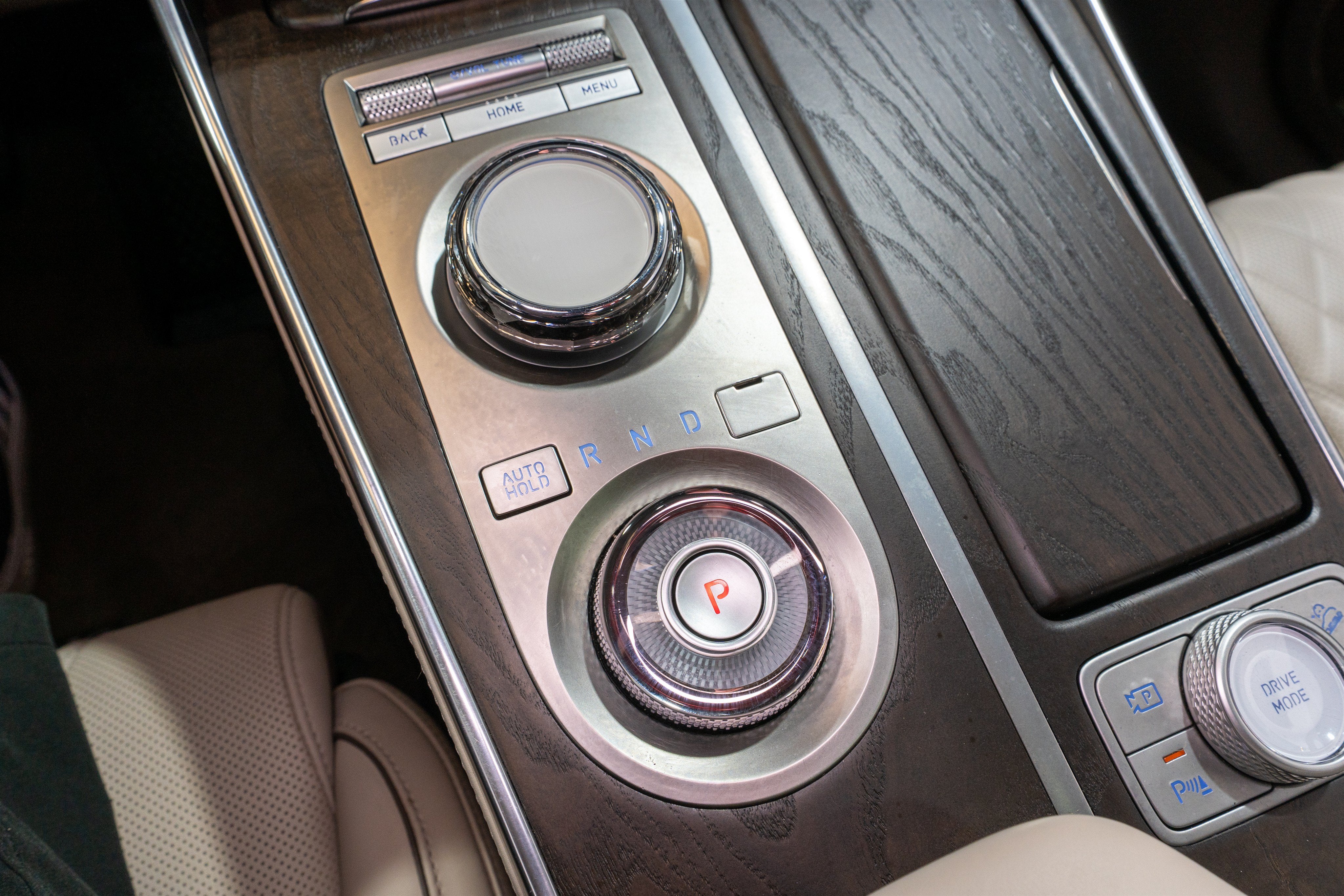 2023 Genesis GV80 Advanced +