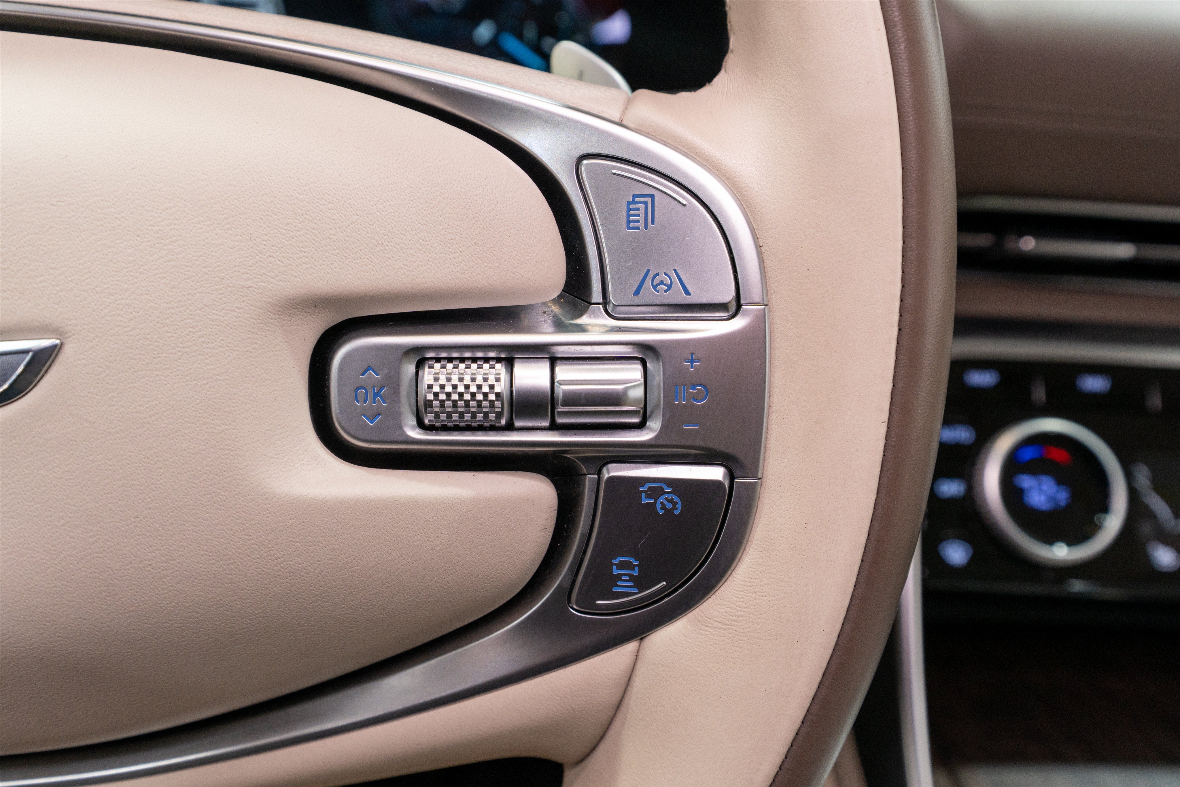 2023 Genesis GV80 Advanced +