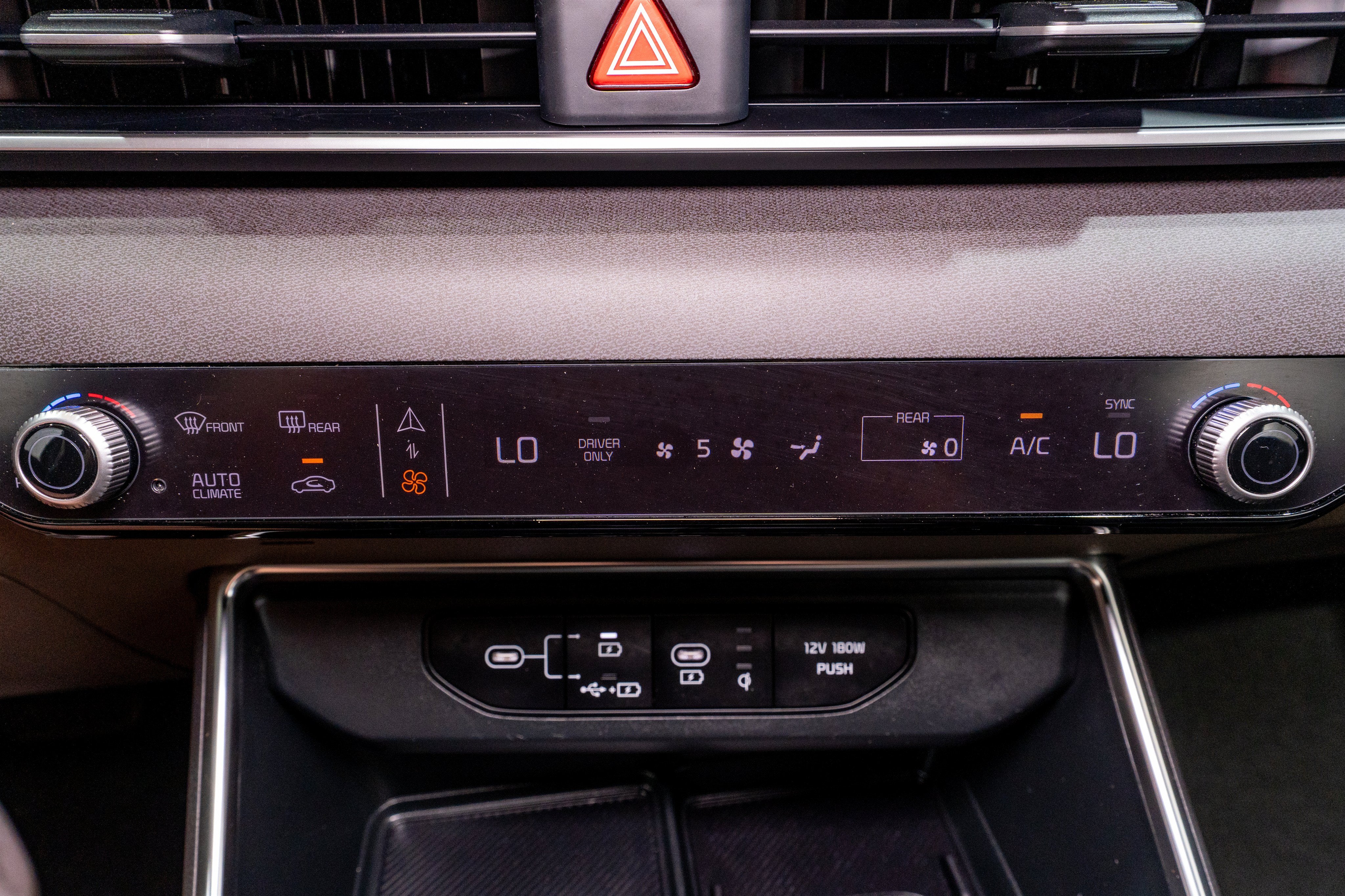 2025 Kia Carnival Hybrid SX