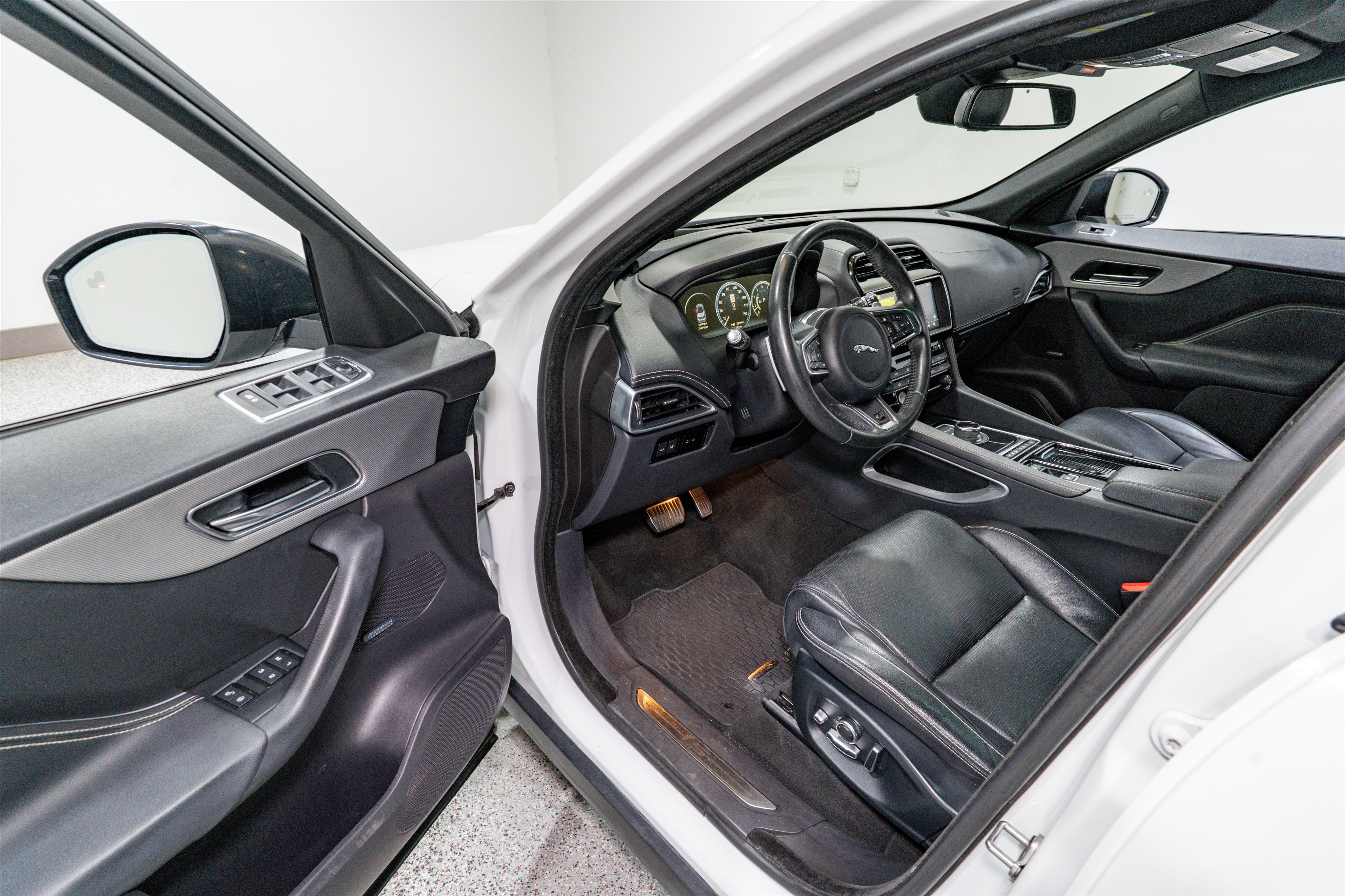 2018 Jaguar F-PACE S