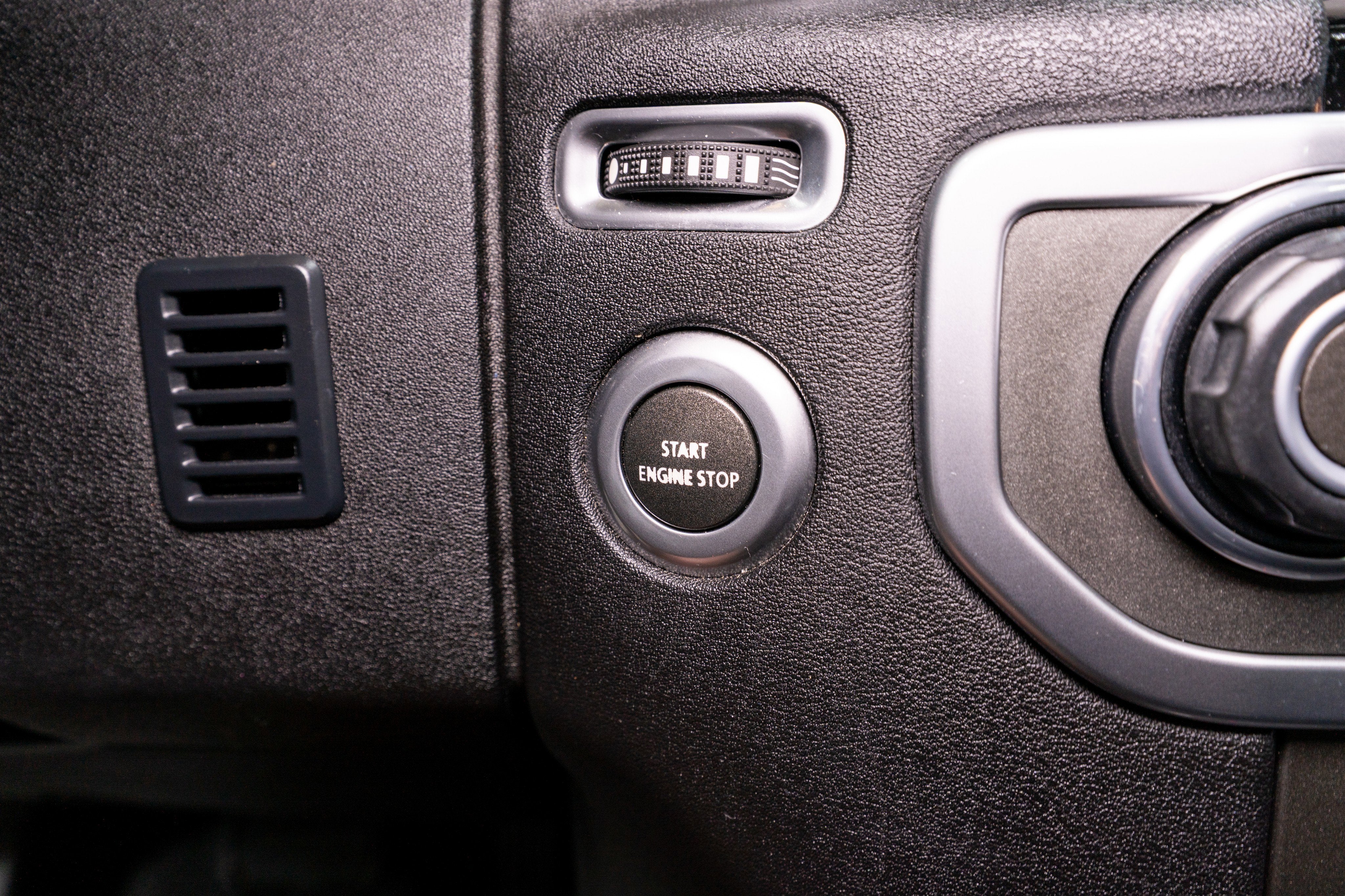 2016 Land Rover LR4 HSE LUX