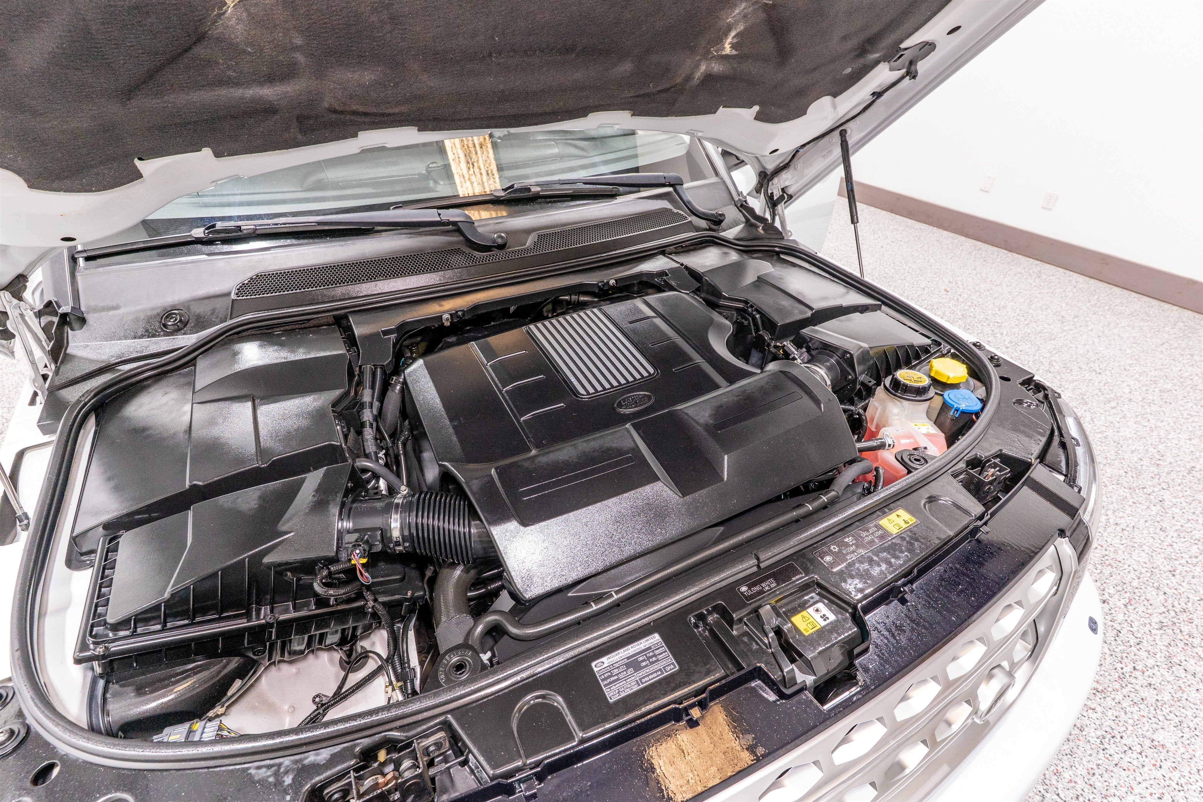 2016 Land Rover LR4 HSE LUX