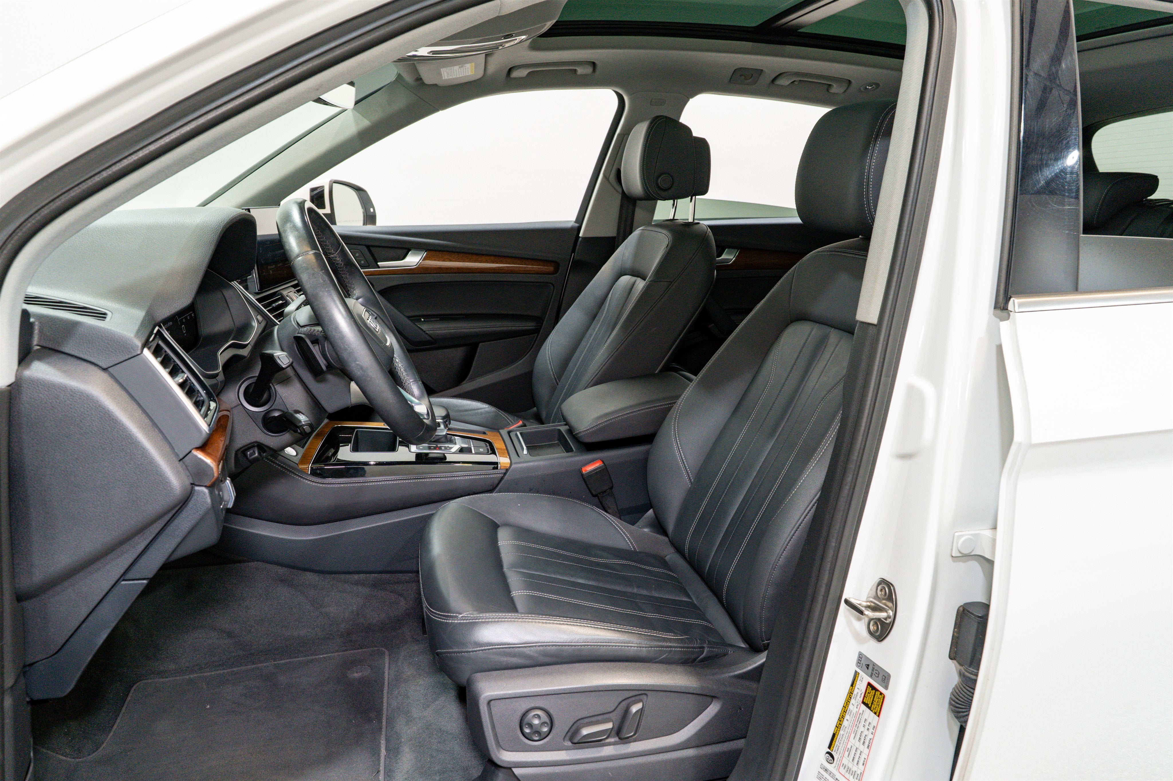 2022 Audi Q5 S line Premium Plus