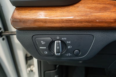 2022 Audi Q5 S line Premium Plus