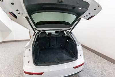 2022 Audi Q5 S line Premium Plus