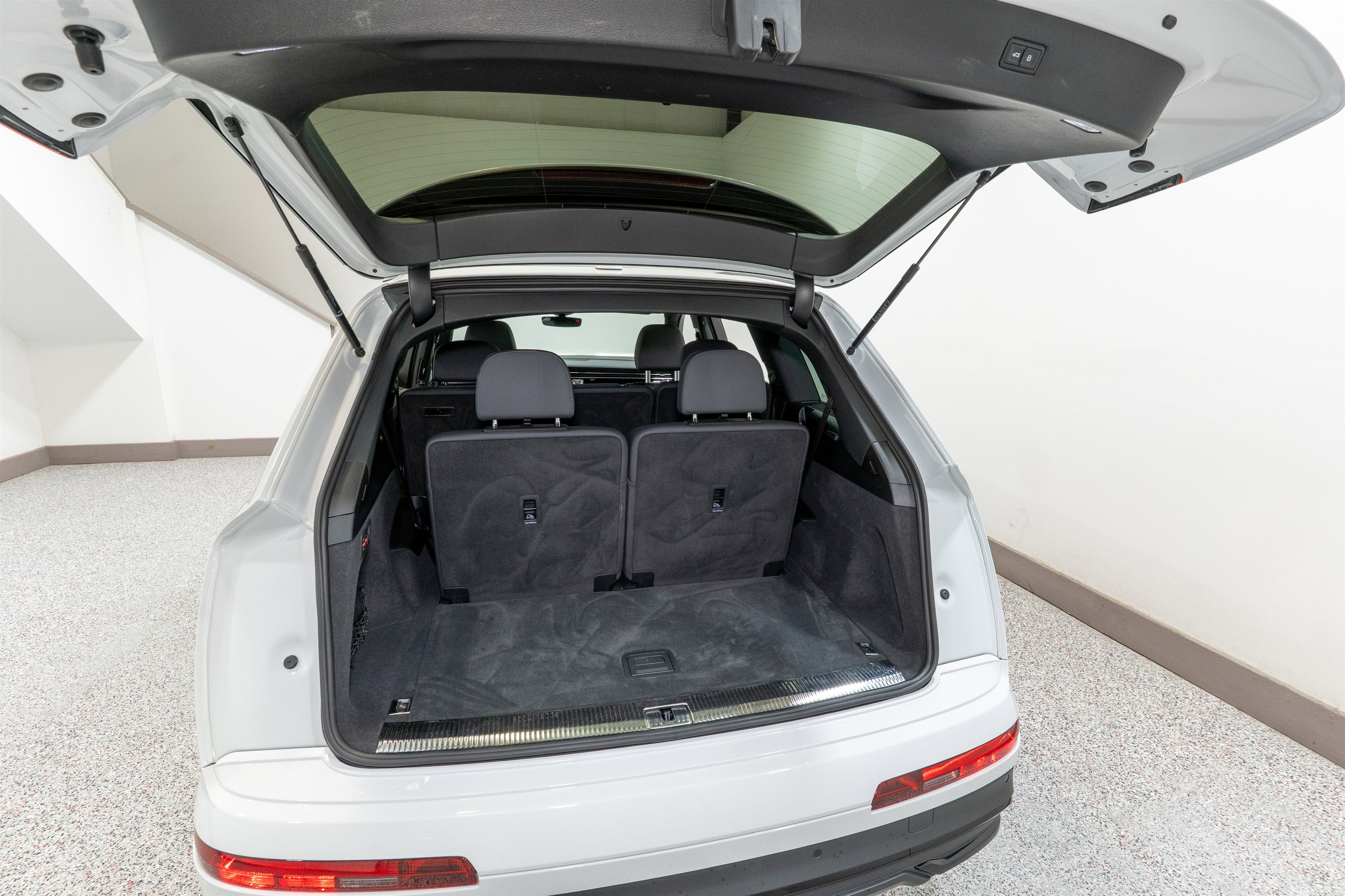 2022 Audi Q7 Premium Plus