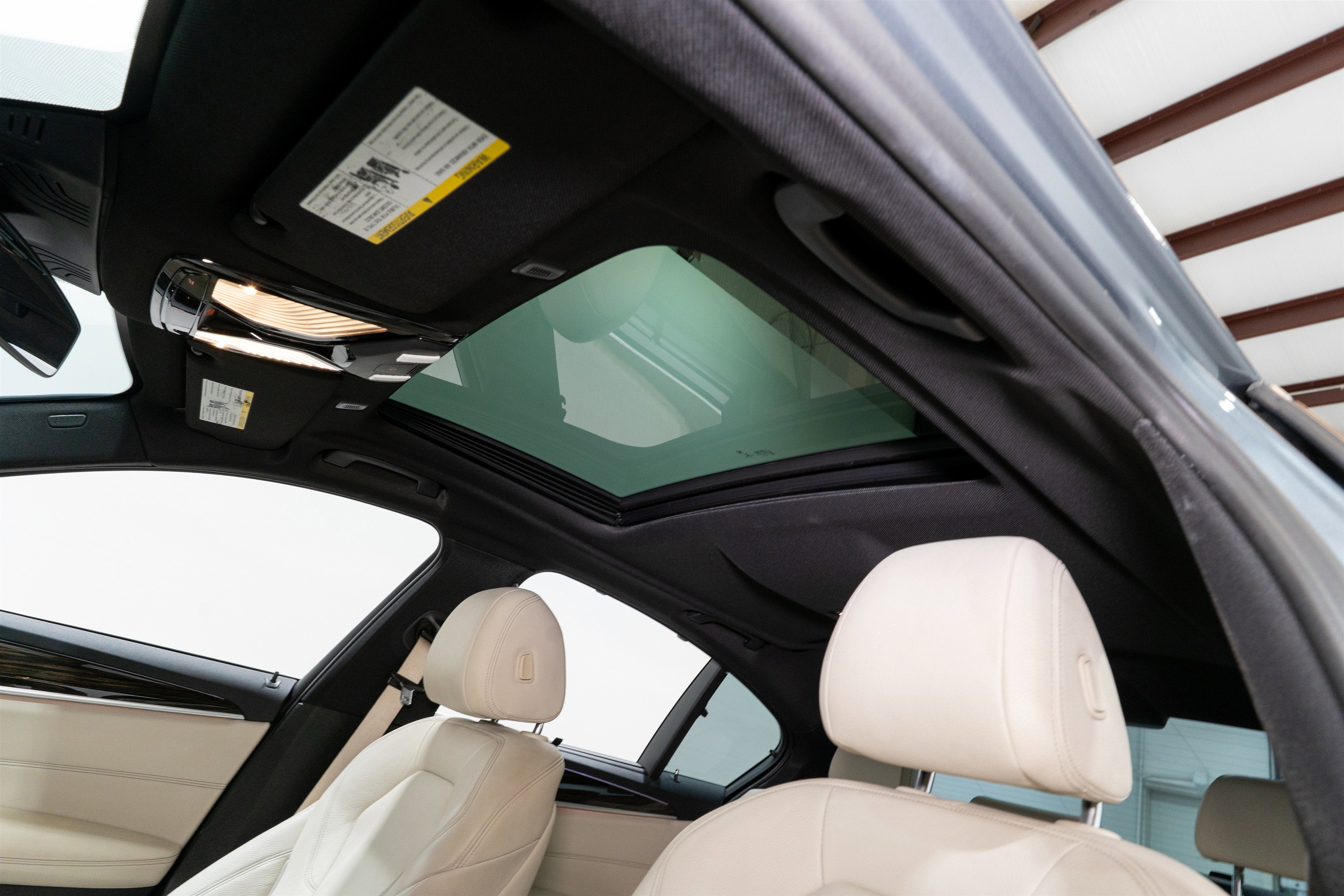 2019 BMW 5 Series 540i