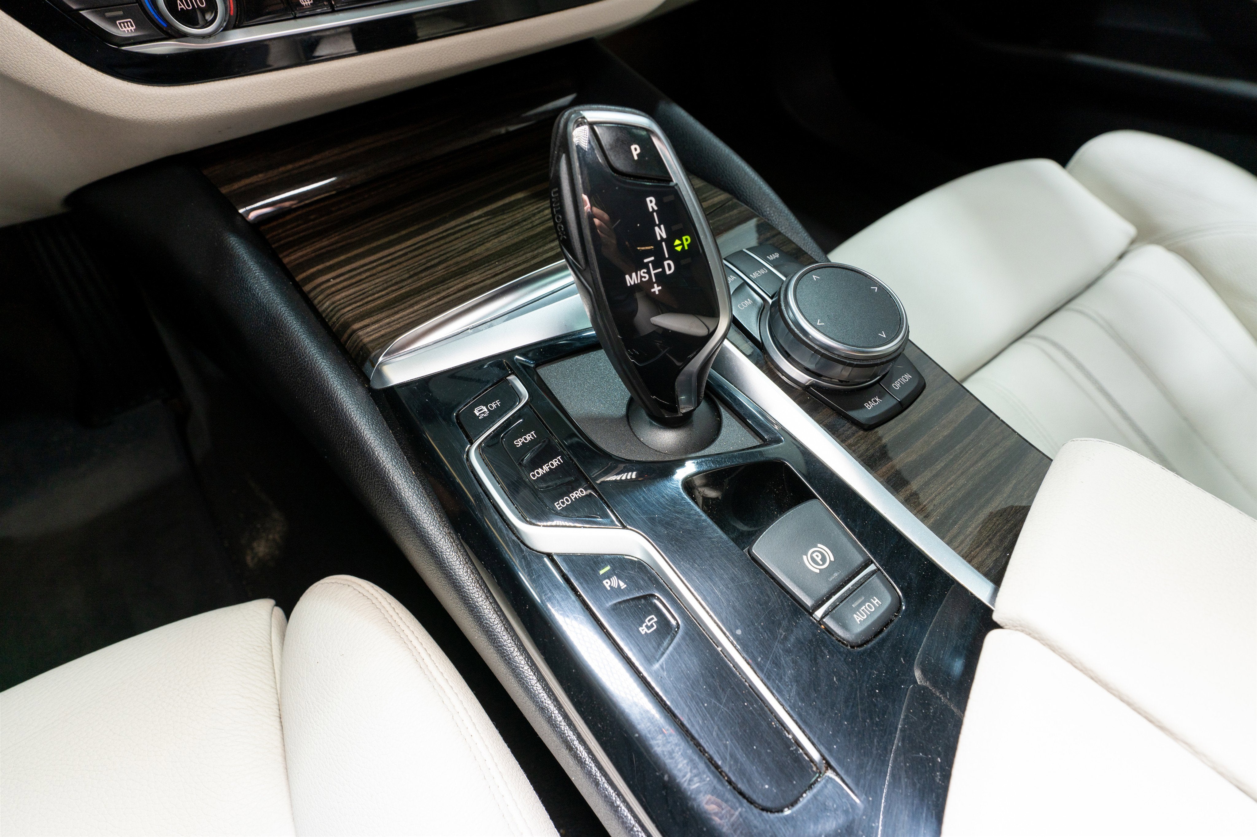 2019 BMW 5 Series 540i