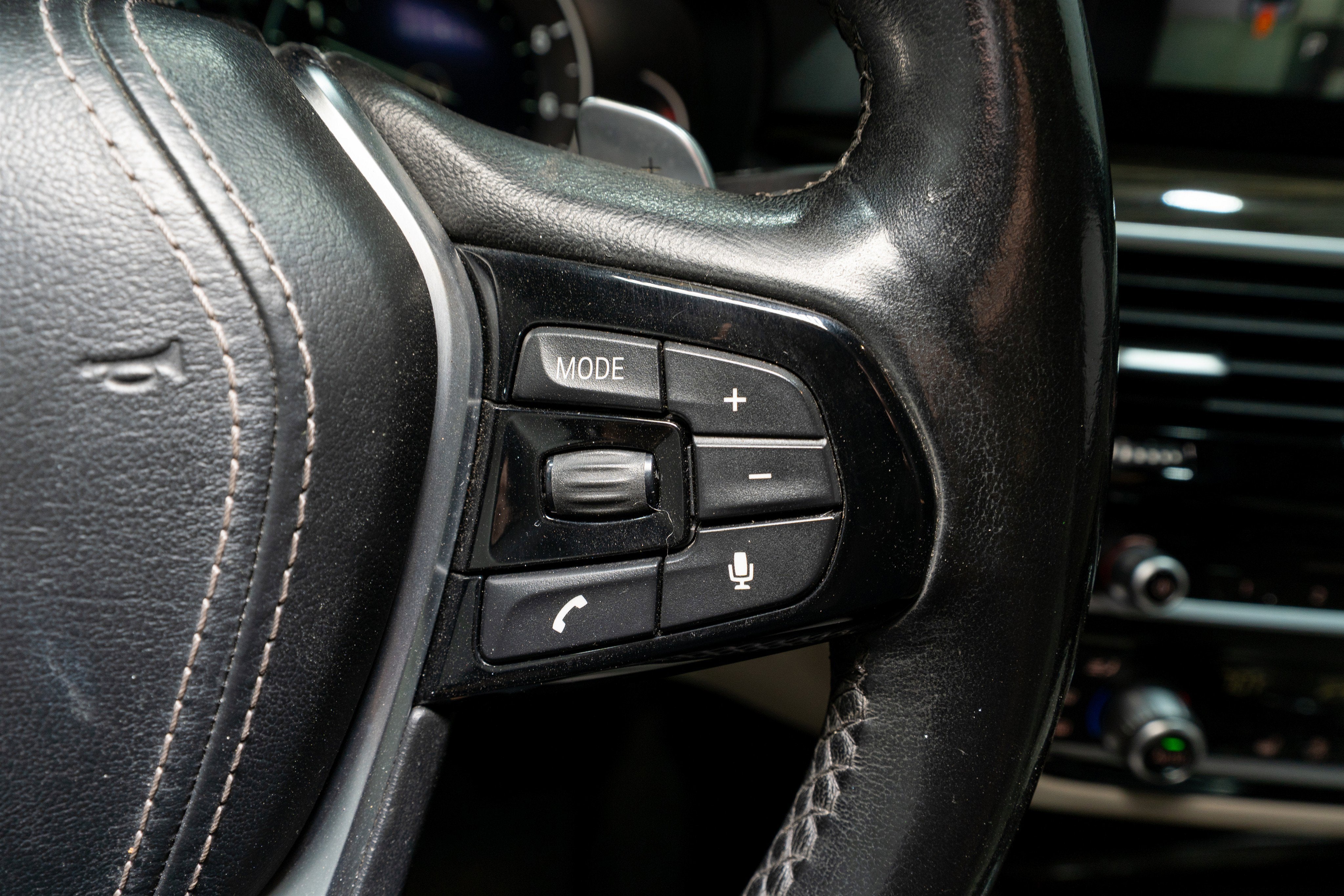 2019 BMW 5 Series 540i