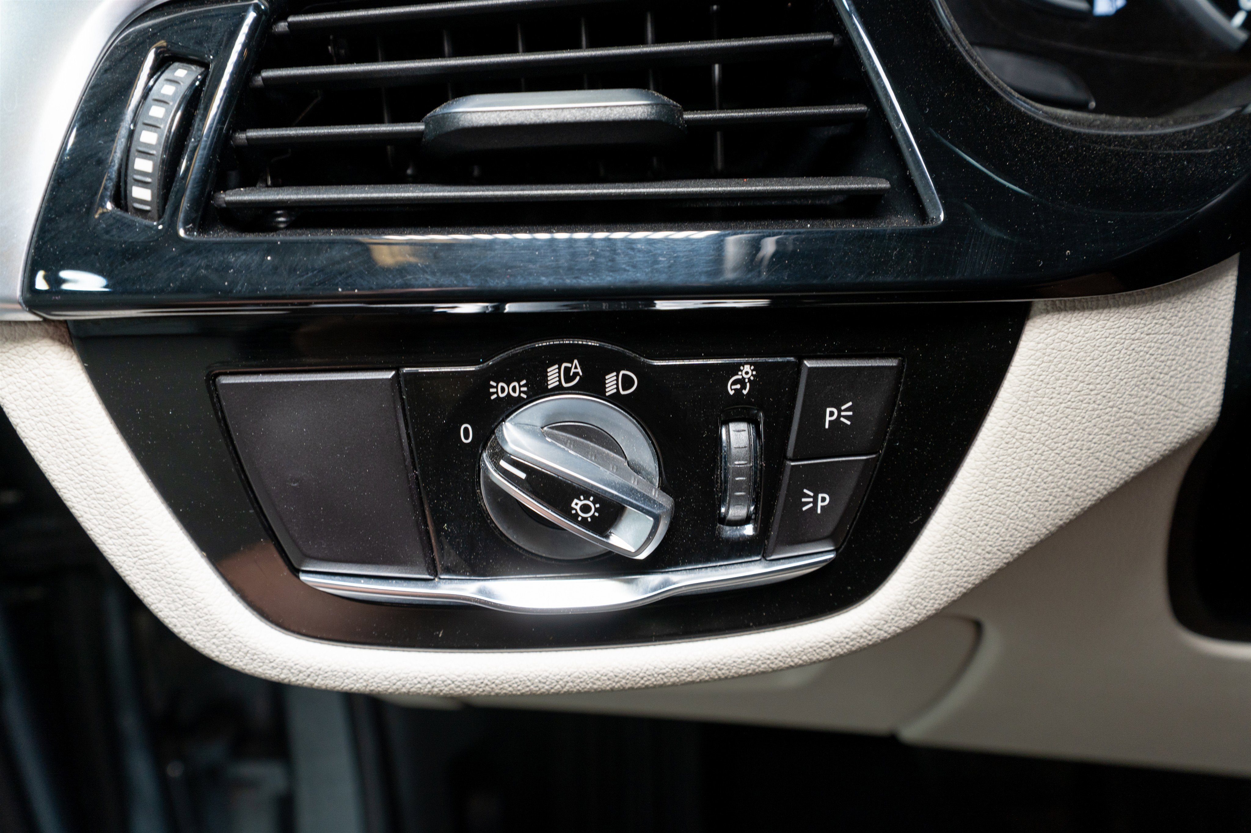 2019 BMW 5 Series 540i