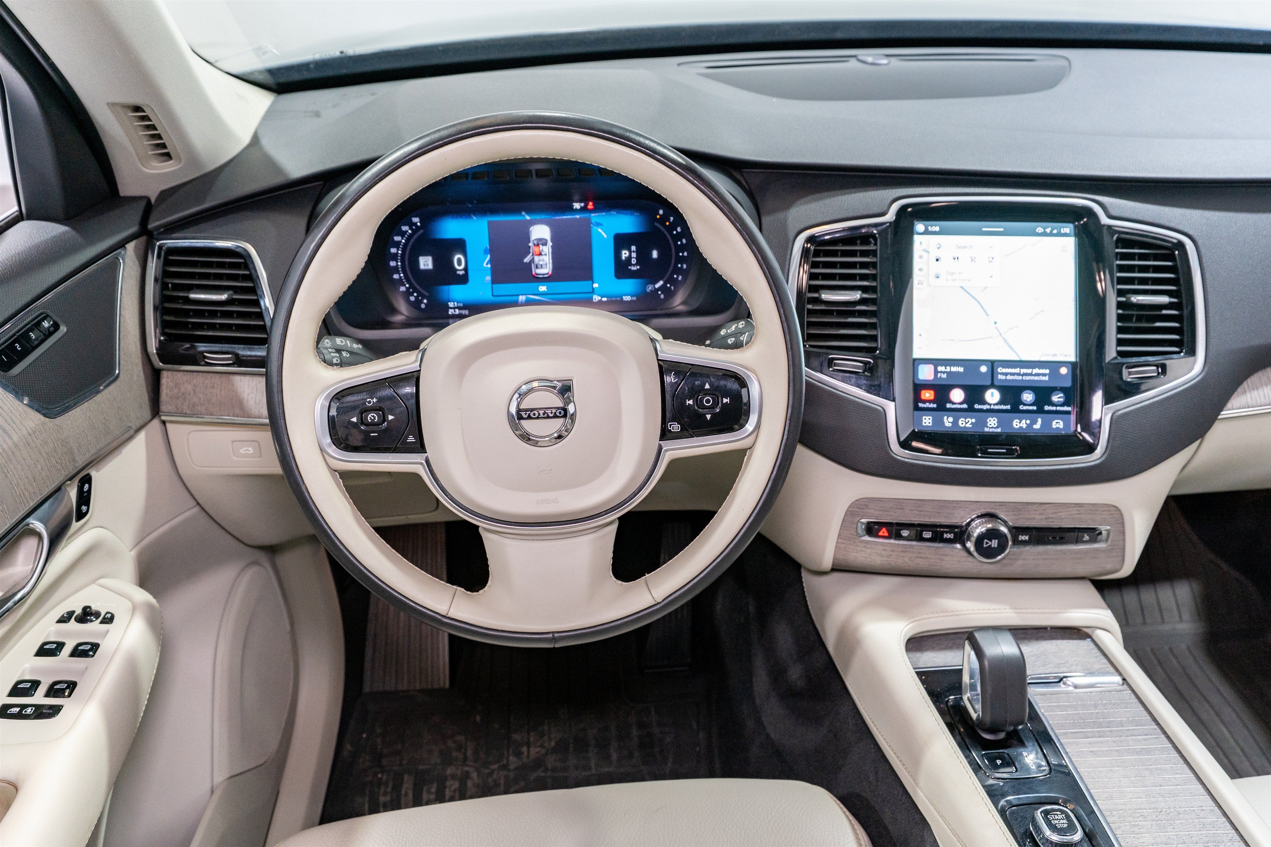 2023 Volvo XC90 Plus