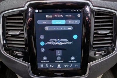 2023 Volvo XC90 Plus