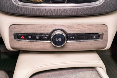 2023 Volvo XC90 Plus