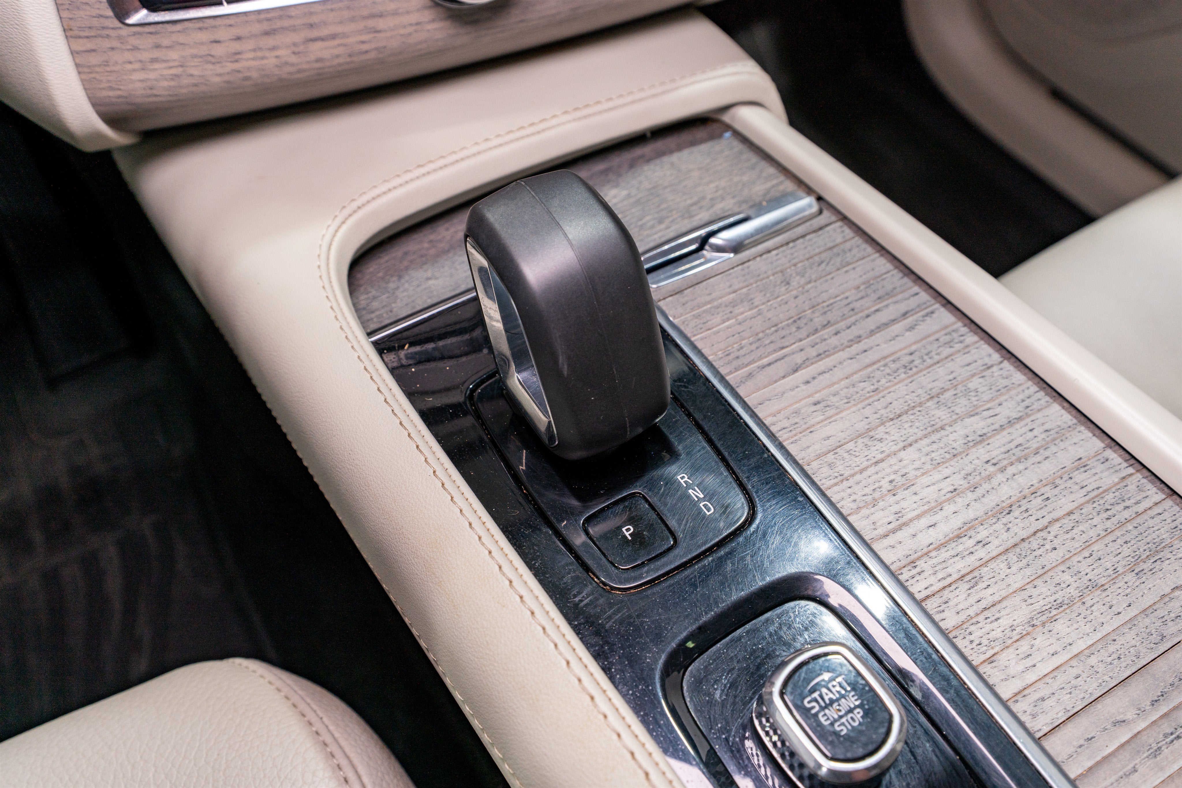 2023 Volvo XC90 Plus