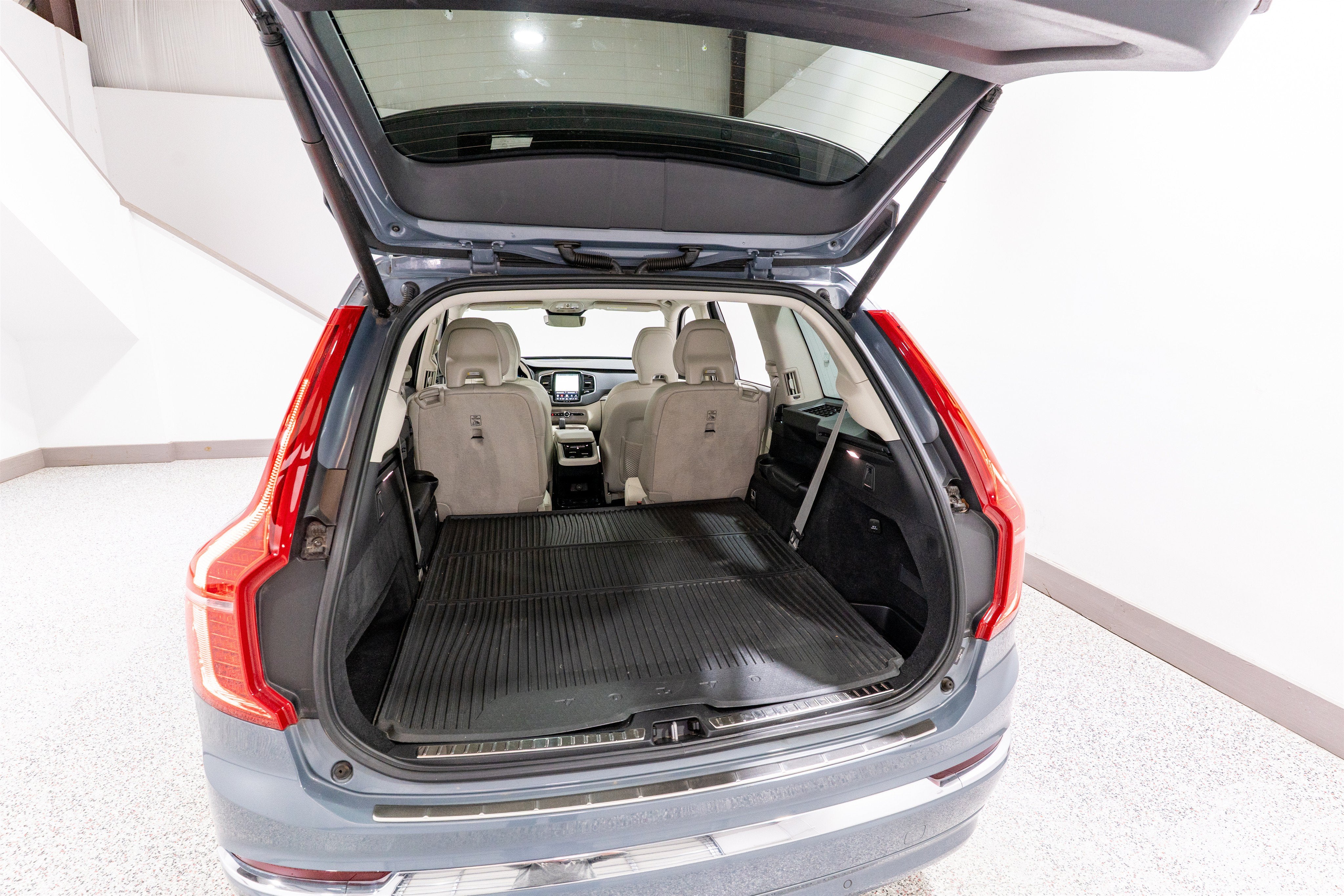 2023 Volvo XC90 Plus