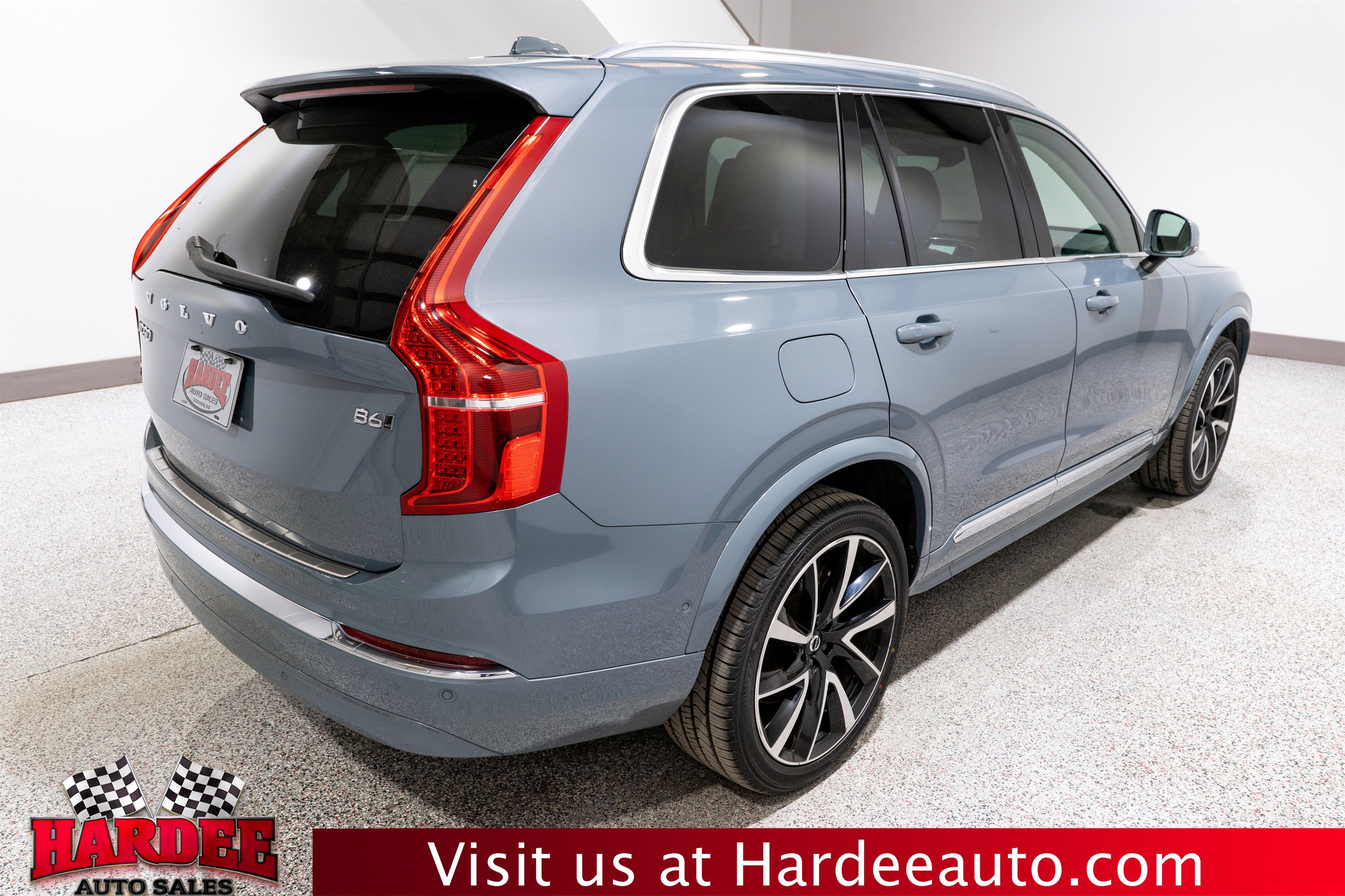 2023 Volvo XC90 Plus