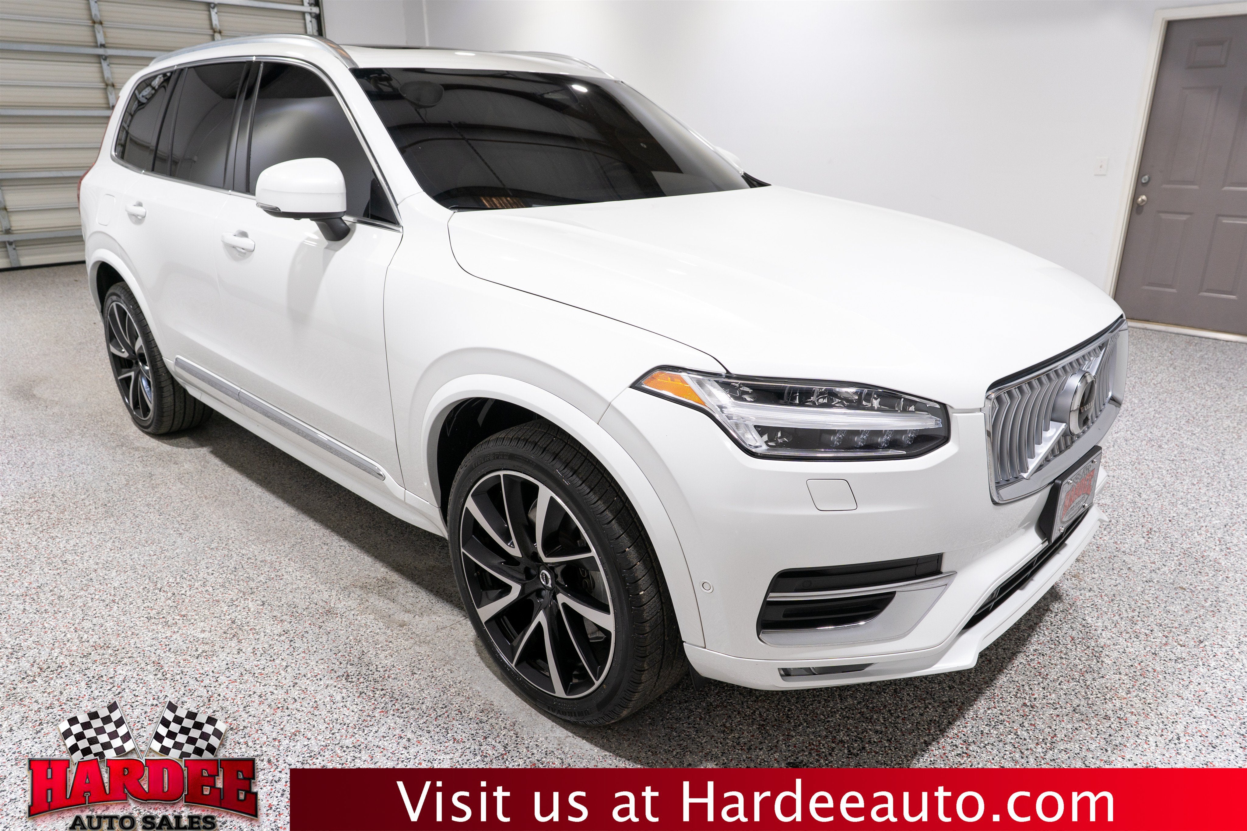 2023 Volvo XC90 Plus